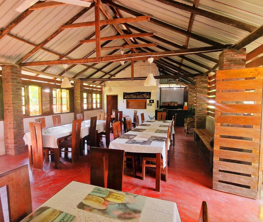 Italian Guest Hotel Trincomalee Exterior foto